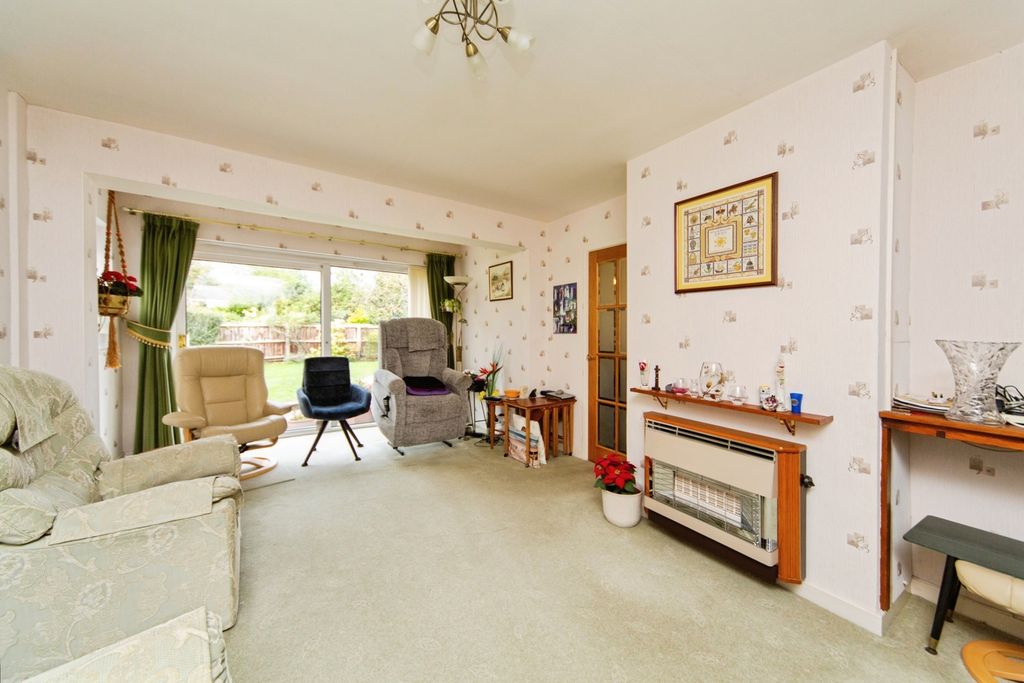 Property photo 2 of 19 Pbox-Img.Jpg