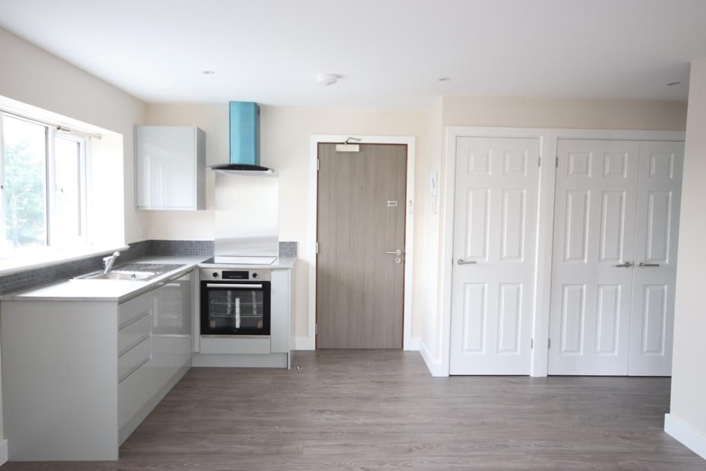 Property photo 3 of 6 Kitchen/Dining