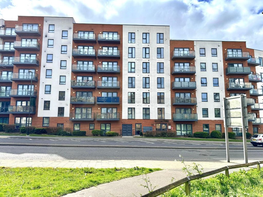 Property photo 2 of 20 F1Bfbb38-2Bc1-4F4B-91Cf-Edad4ee1B737.Jpeg