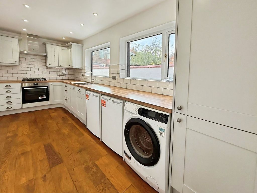 Property photo 3 of 17 Picture No. 09