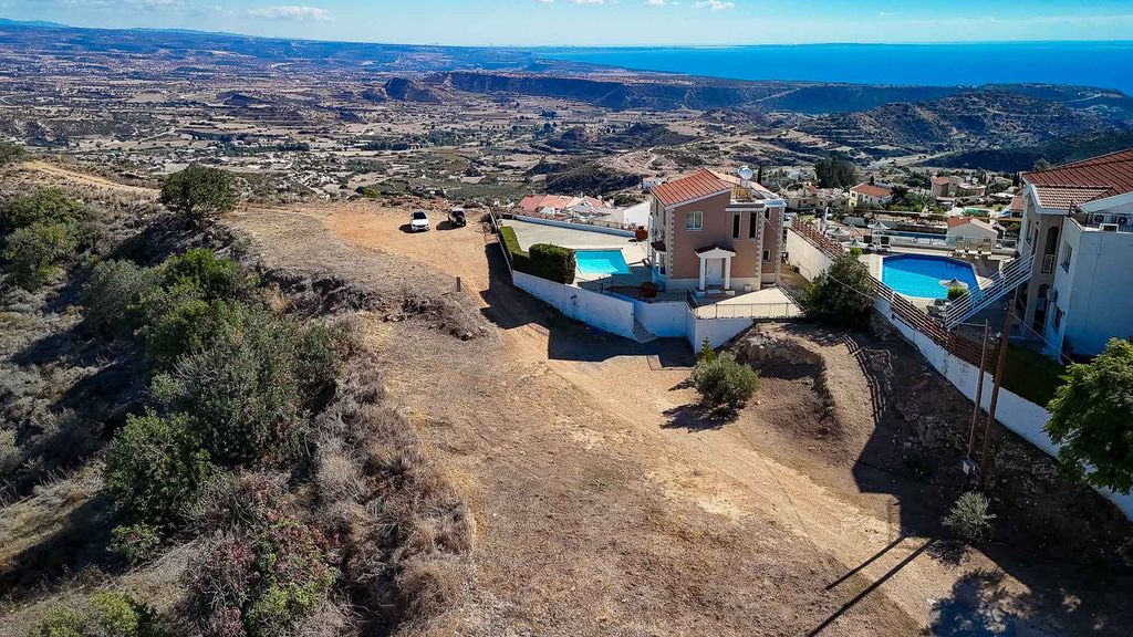 Property photo 3 of 26