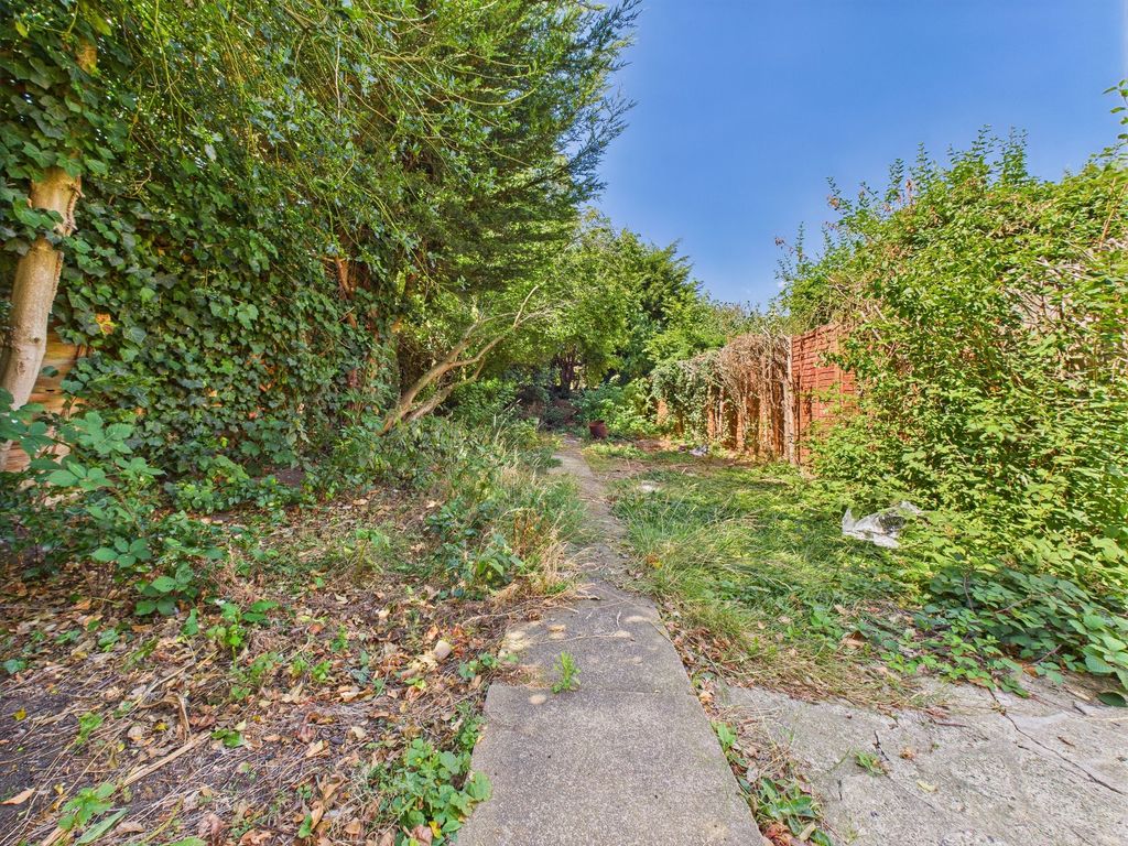 Property photo 3 of 13