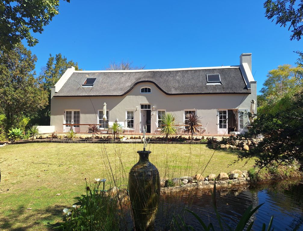 Property photo 2 of 38