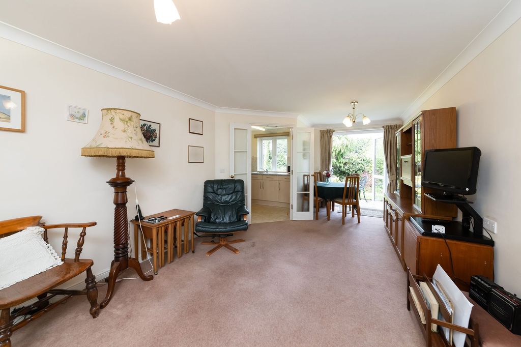 Property photo 2 of 12