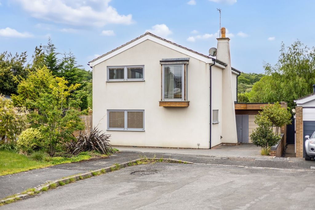 Property photo 1 of 19 107831_12 Clover ...