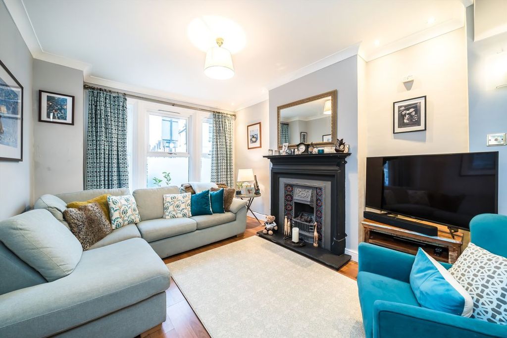 Property photo 2 of 12