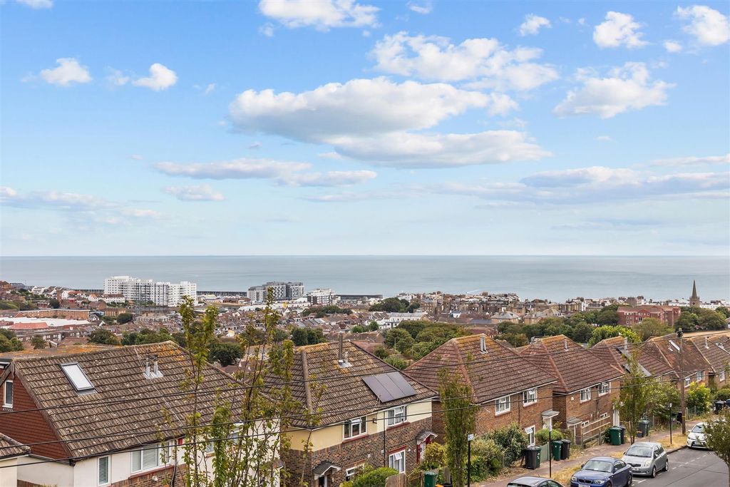 Property photo 2 of 9 Maresfield Road-5.Jpg