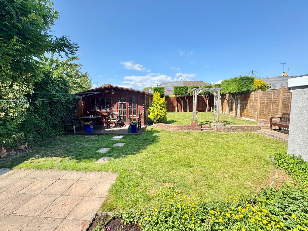 Property photo 3 of 11 49 Worthing Road Rear Garden Sunny
