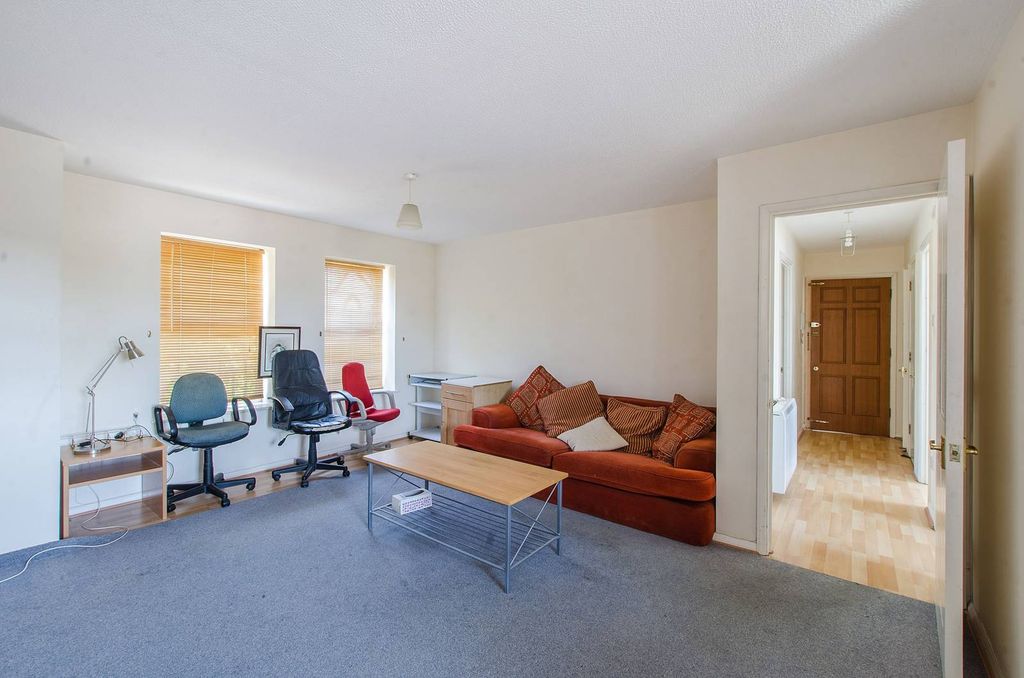 Property photo 2 of 6