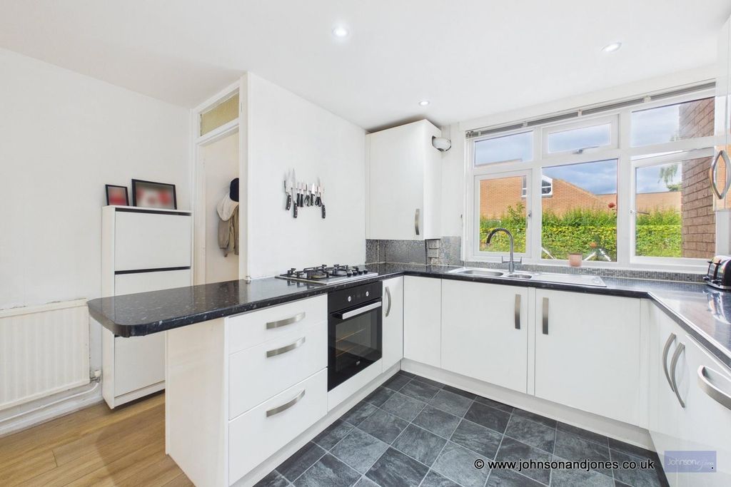 Property photo 3 of 13 3 Kitchen.Jpg