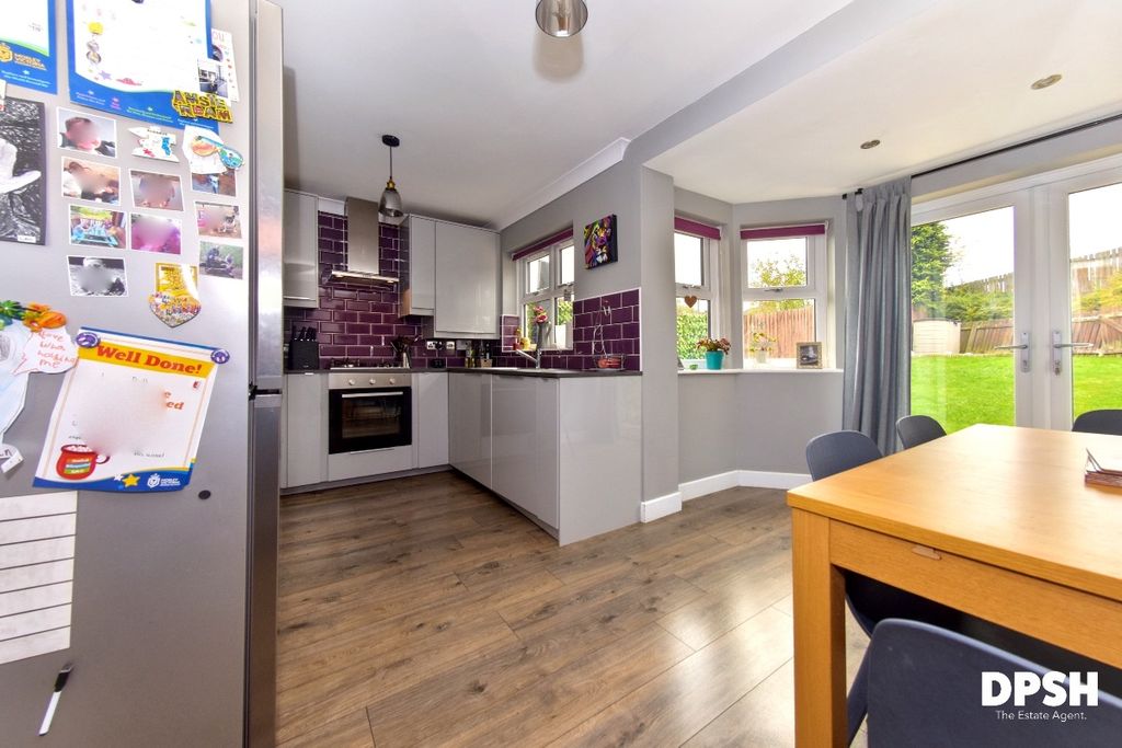 Property photo 3 of 29