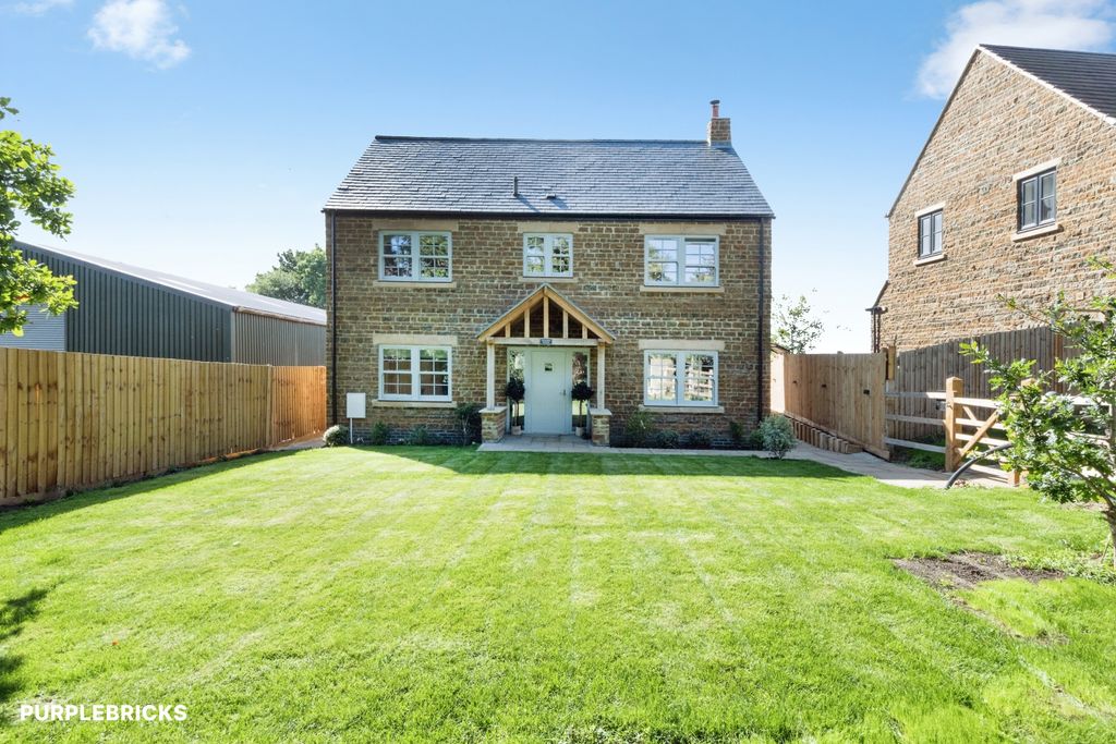 Property photo 2 of 30