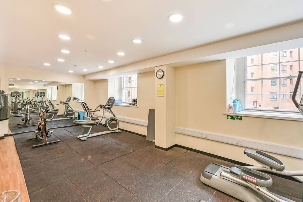 Property photo 1 of 21