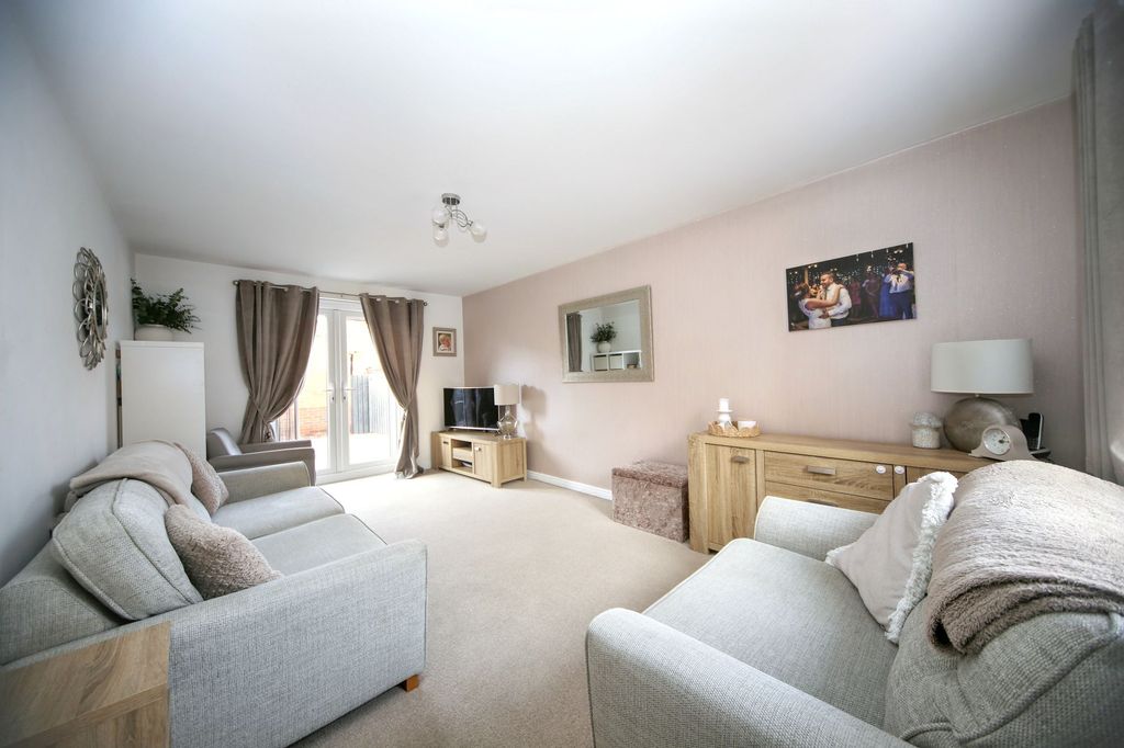 Property photo 2 of 24