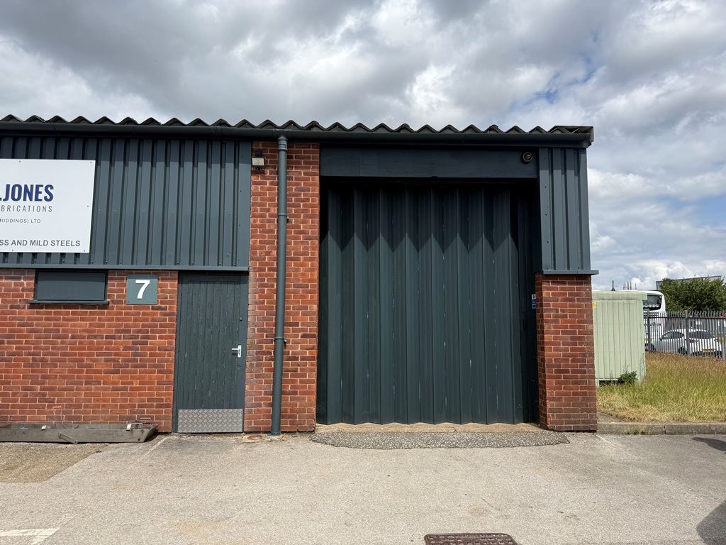 Property photo 1 of 3