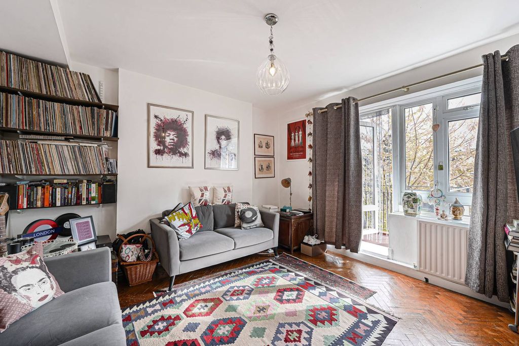 Property photo 2 of 10