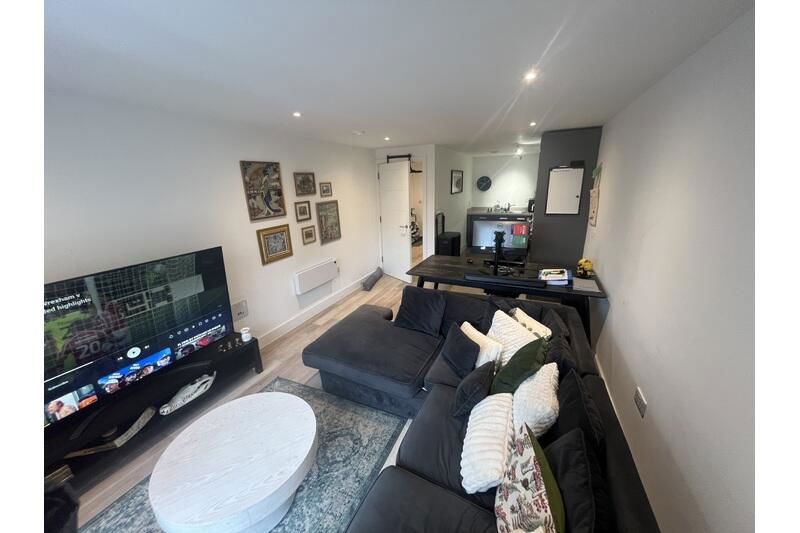 Property photo 2 of 9