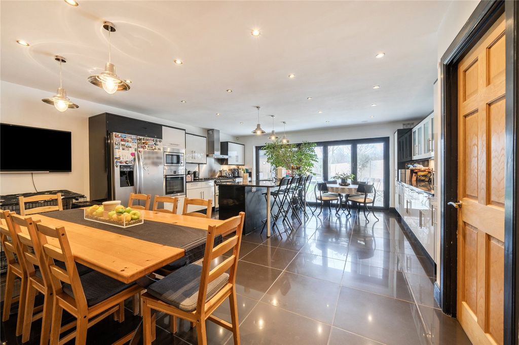 Property photo 3 of 18 Picture No. 13