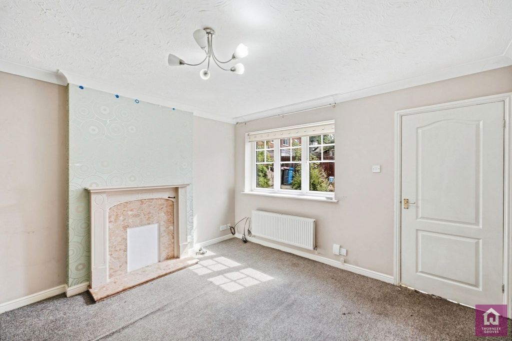 Property photo 2 of 15 Pbox-Img.Jpg