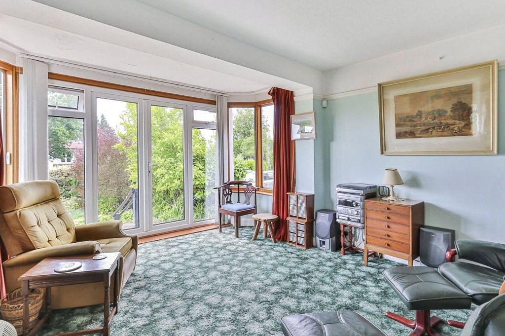 Property photo 2 of 29 Lounge