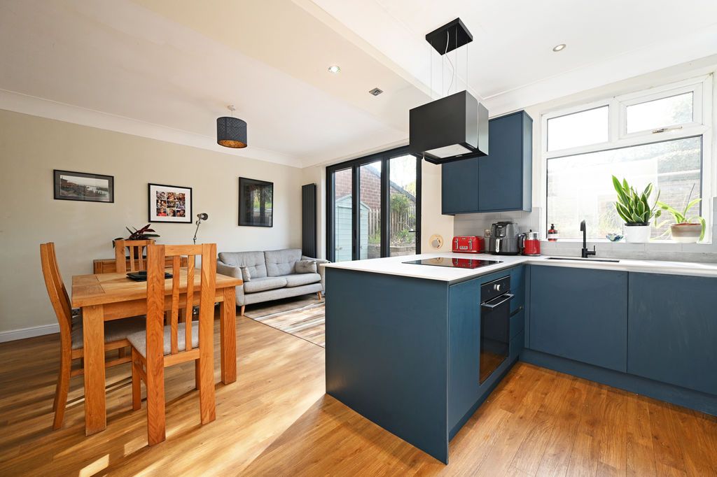 Property photo 3 of 36 Dining Kitchen