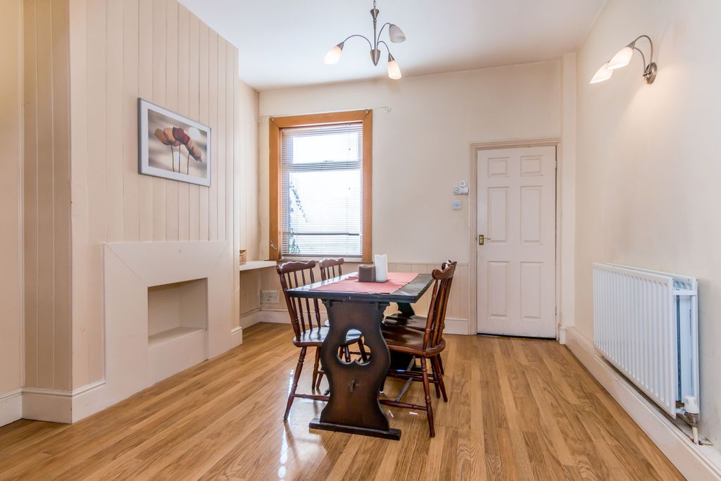 Property photo 2 of 8 3A9Ae255-1484-40E2-B