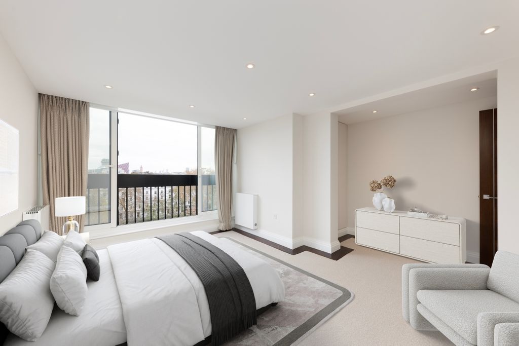 Property photo 2 of 16 Fordie House 18 -...