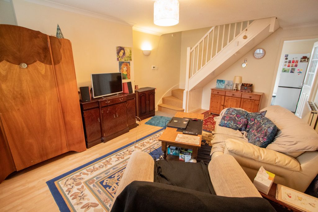 Property photo 2 of 11 Living Room