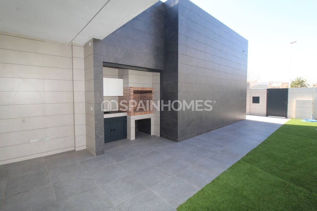 Property photo 3 of 46