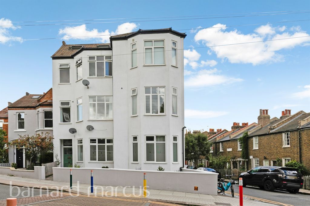 Property photo 1 of 10