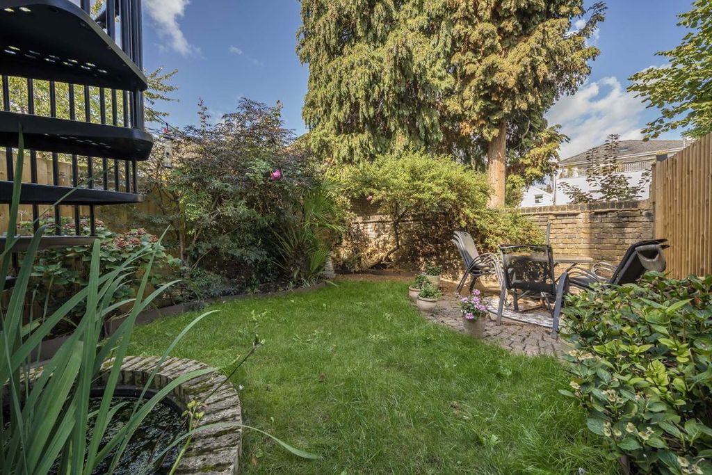 Property photo 2 of 9