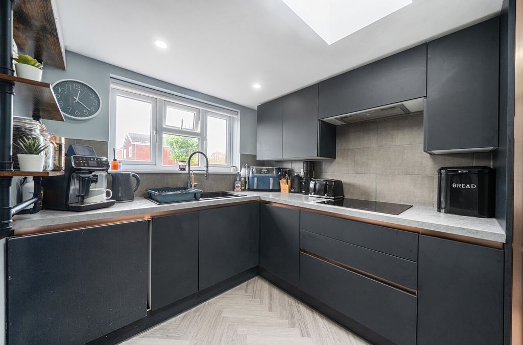 Property photo 2 of 20 1442605-15-69De347Ea28Eb