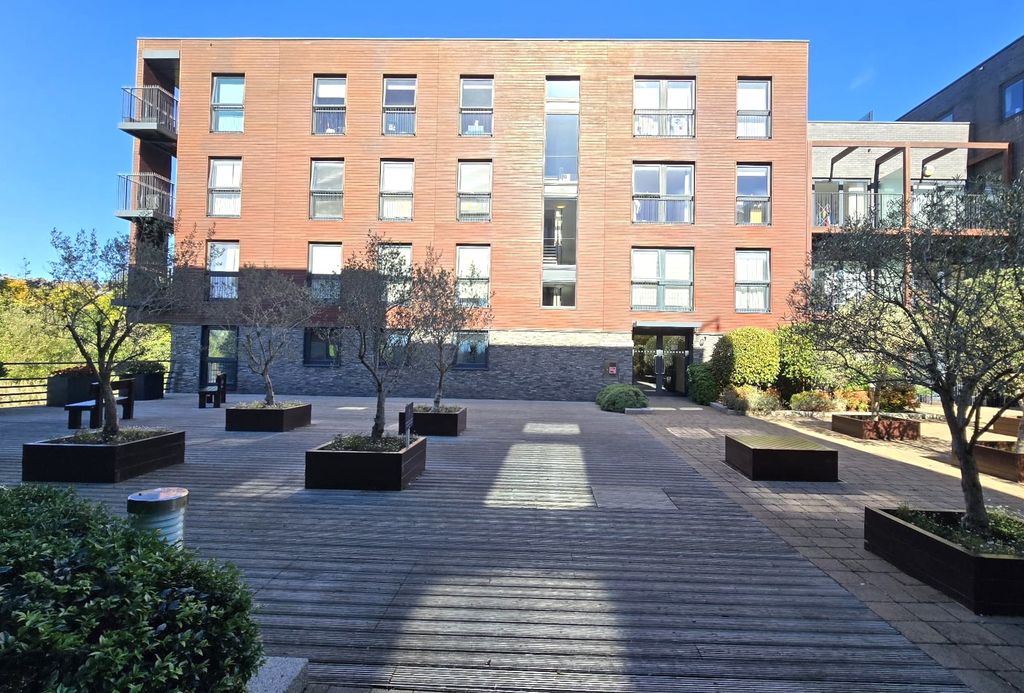 Property photo 3 of 18