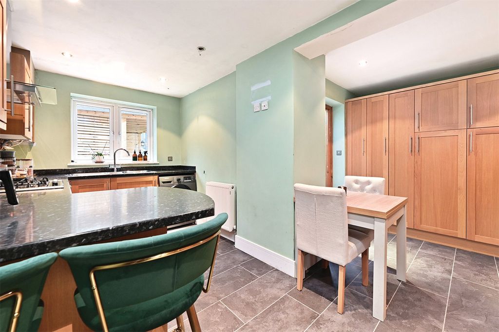 Property photo 3 of 22 Picture No. 25