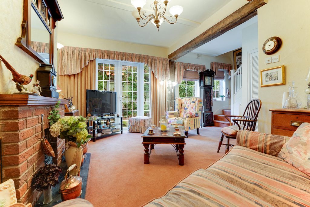 Property photo 3 of 19