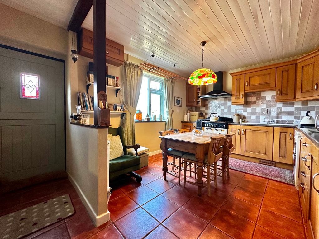 Property photo 3 of 39