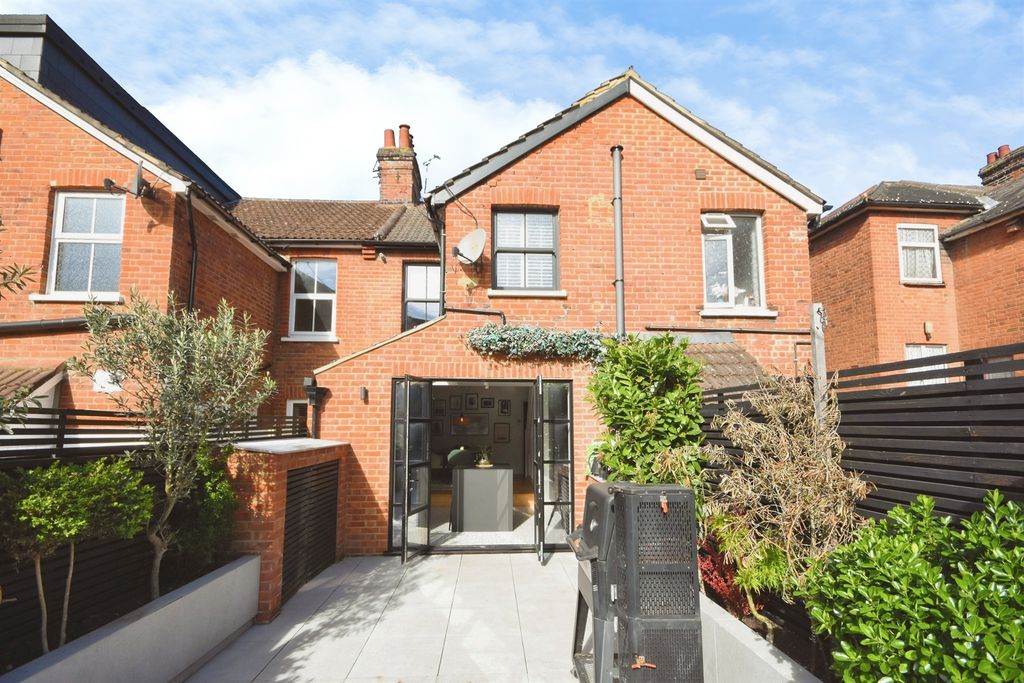Property photo 3 of 15