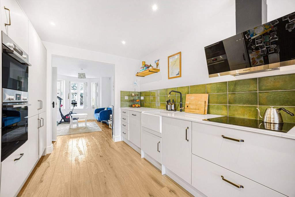 Property photo 3 of 13 Kitchen