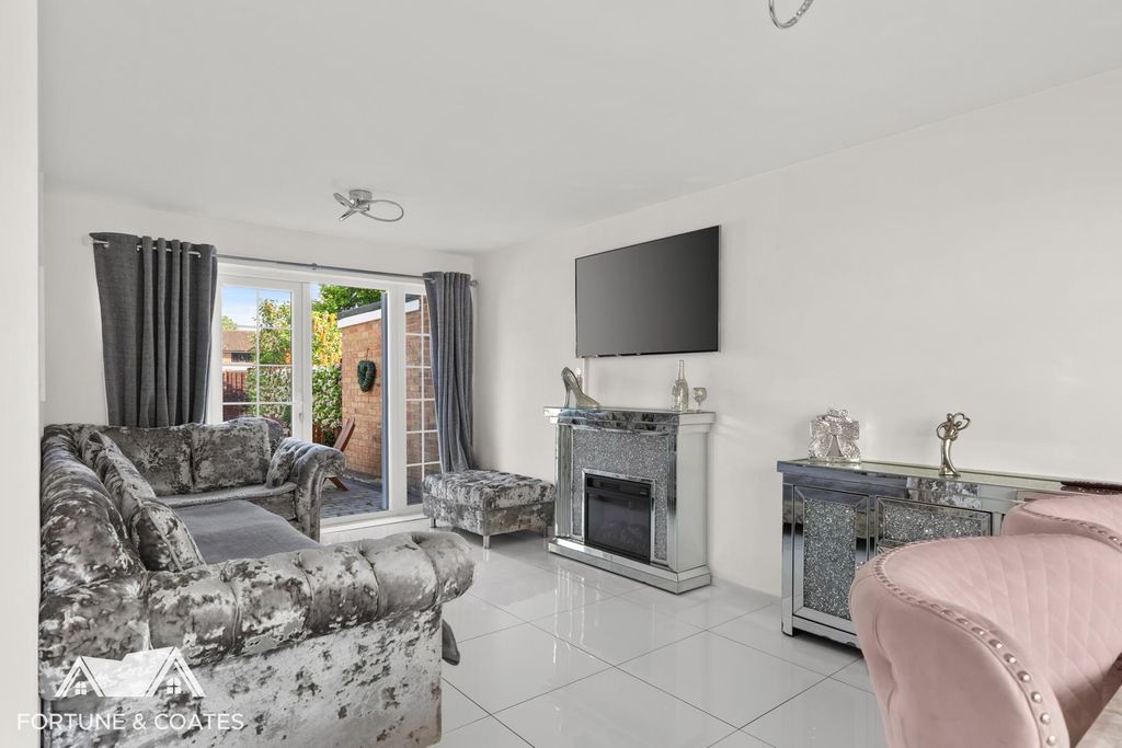 Property photo 2 of 17 Nichollsfield_9.Jpg