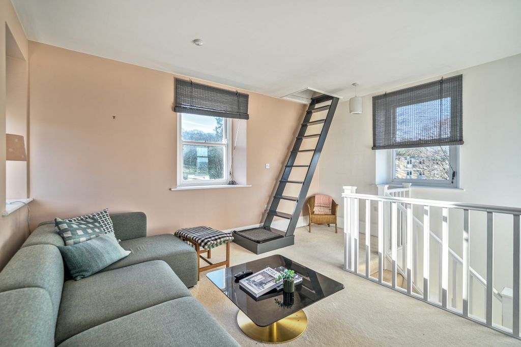 Property photo 3 of 24