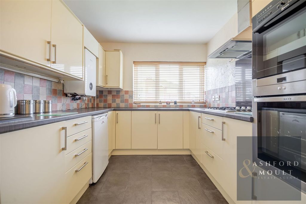 Property photo 3 of 20 Ashford-2.Jpg