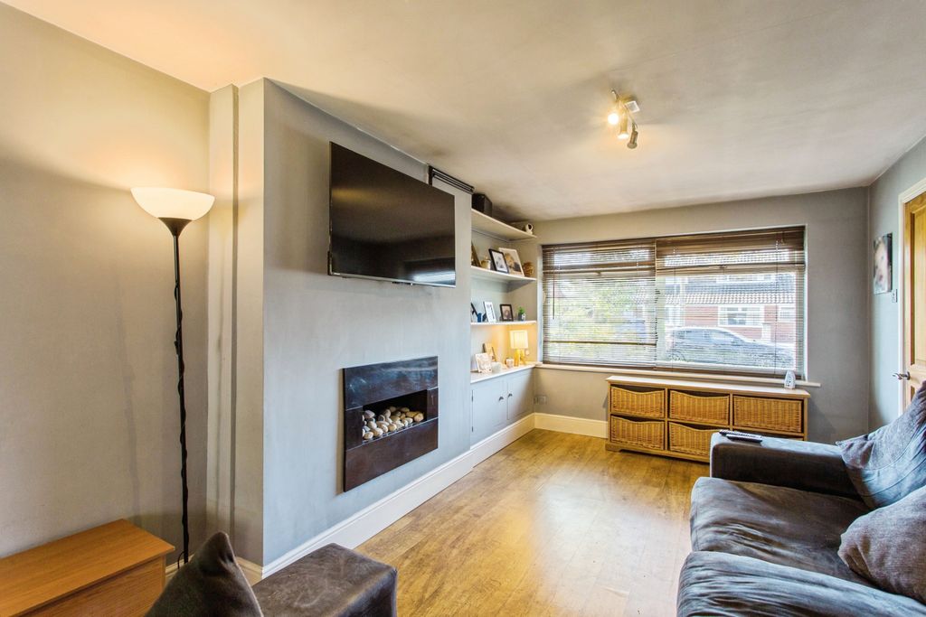 Property photo 2 of 15