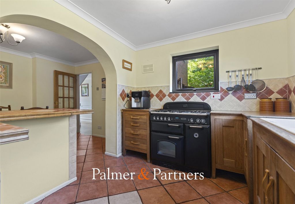 Property photo 2 of 29 Picture No. 26