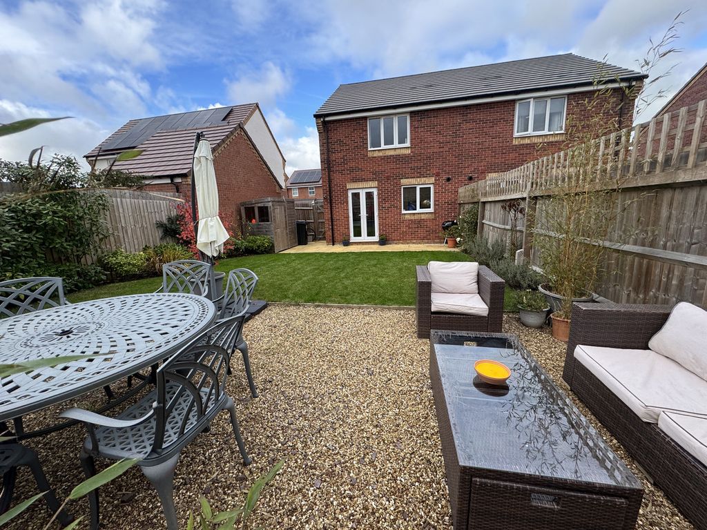 Property photo 2 of 13