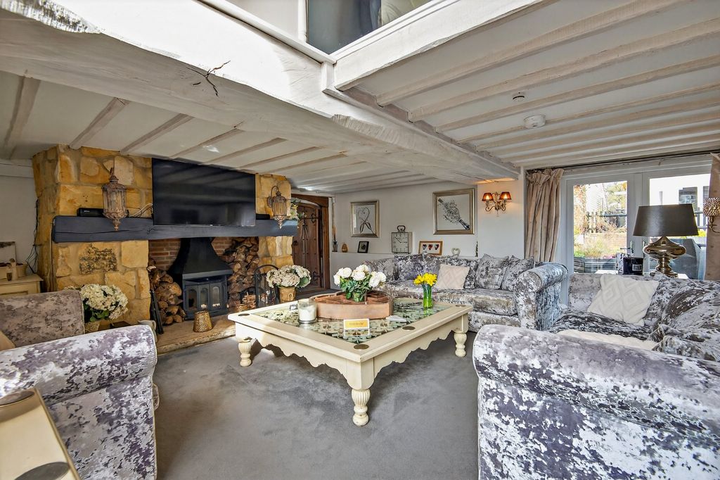 Property photo 2 of 28 Picture No. 02