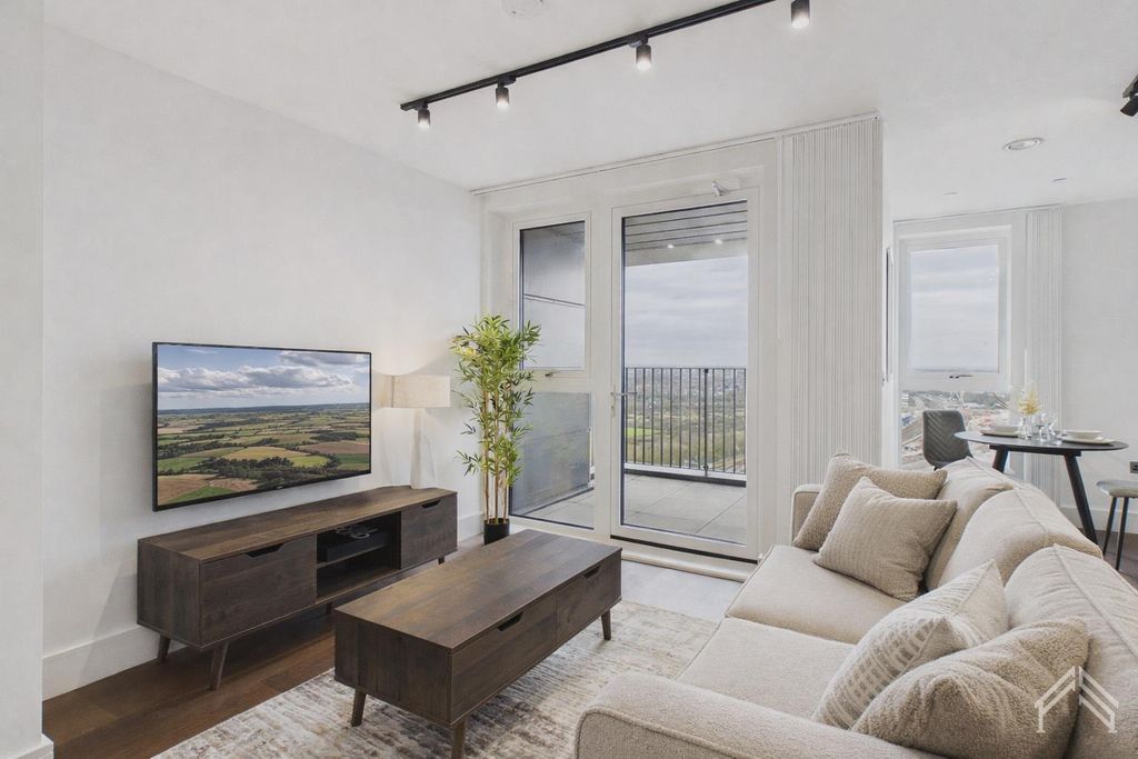 Property photo 1 of 17 1.Png