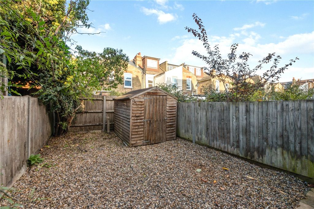 Property photo 2 of 10 Garden