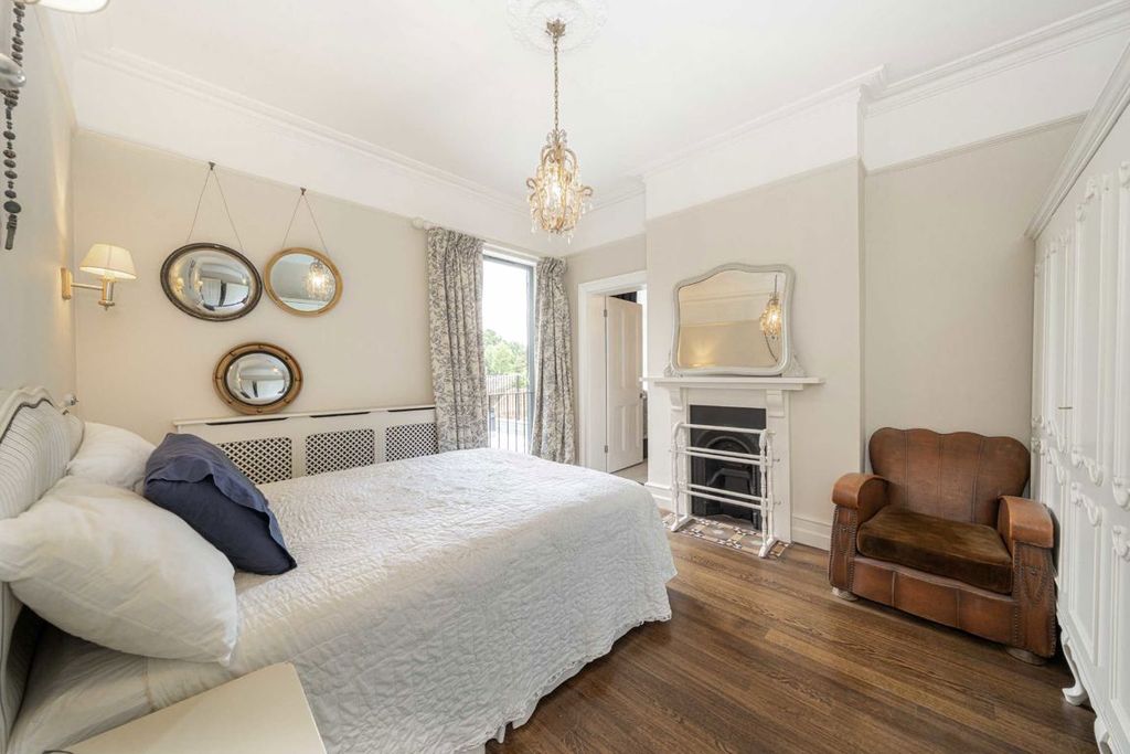 Additional image 12 of 6 bed property for saleUxbridge Road, Hampton TW12
