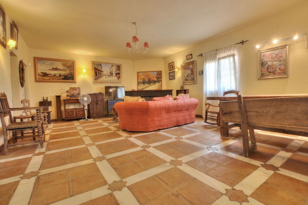 Property photo 3 of 51