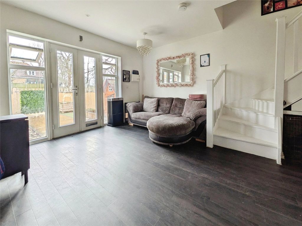 Property photo 2 of 7 Picture No. 14